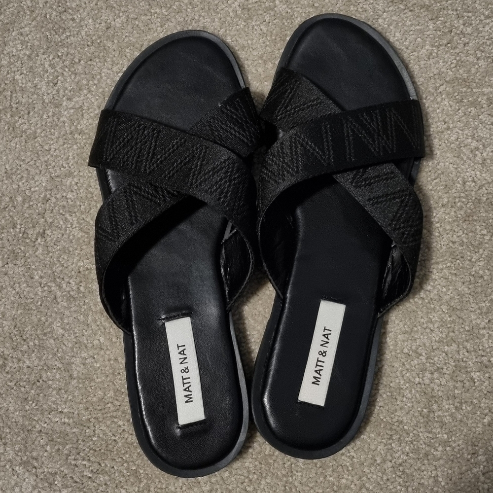 Matt & Nat Unisex Sandals